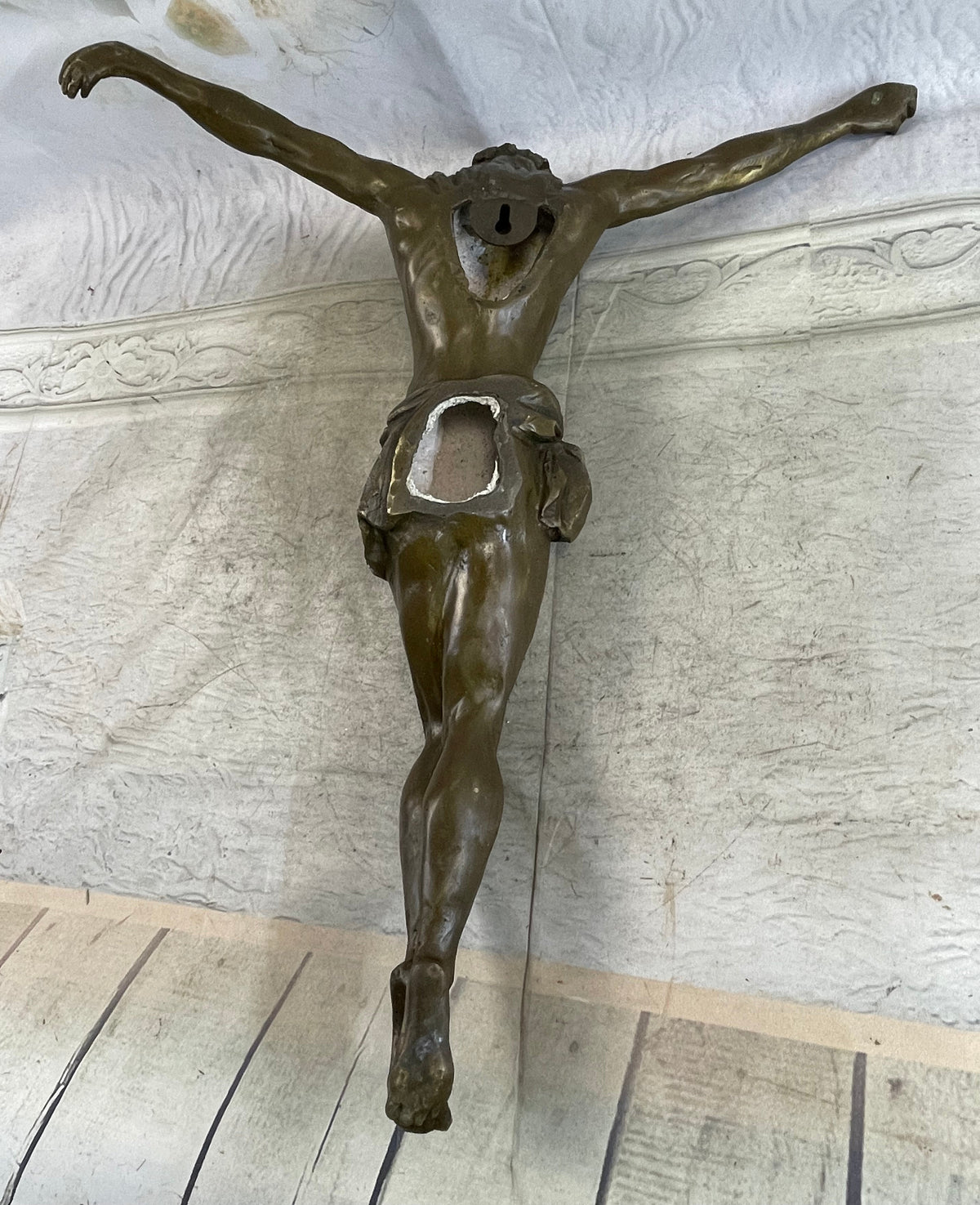 Jesus Christ on Cross Wall Hanging Crucifix Sculpture 18.5" x 17.5"
