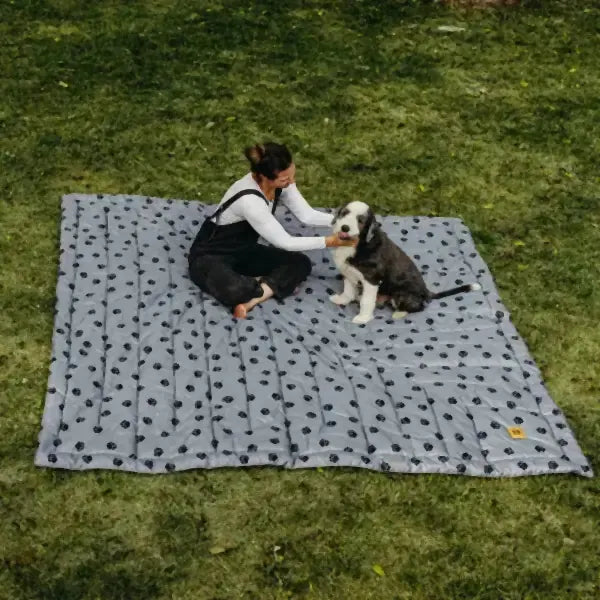 XL Outdoorsy™ Blanket