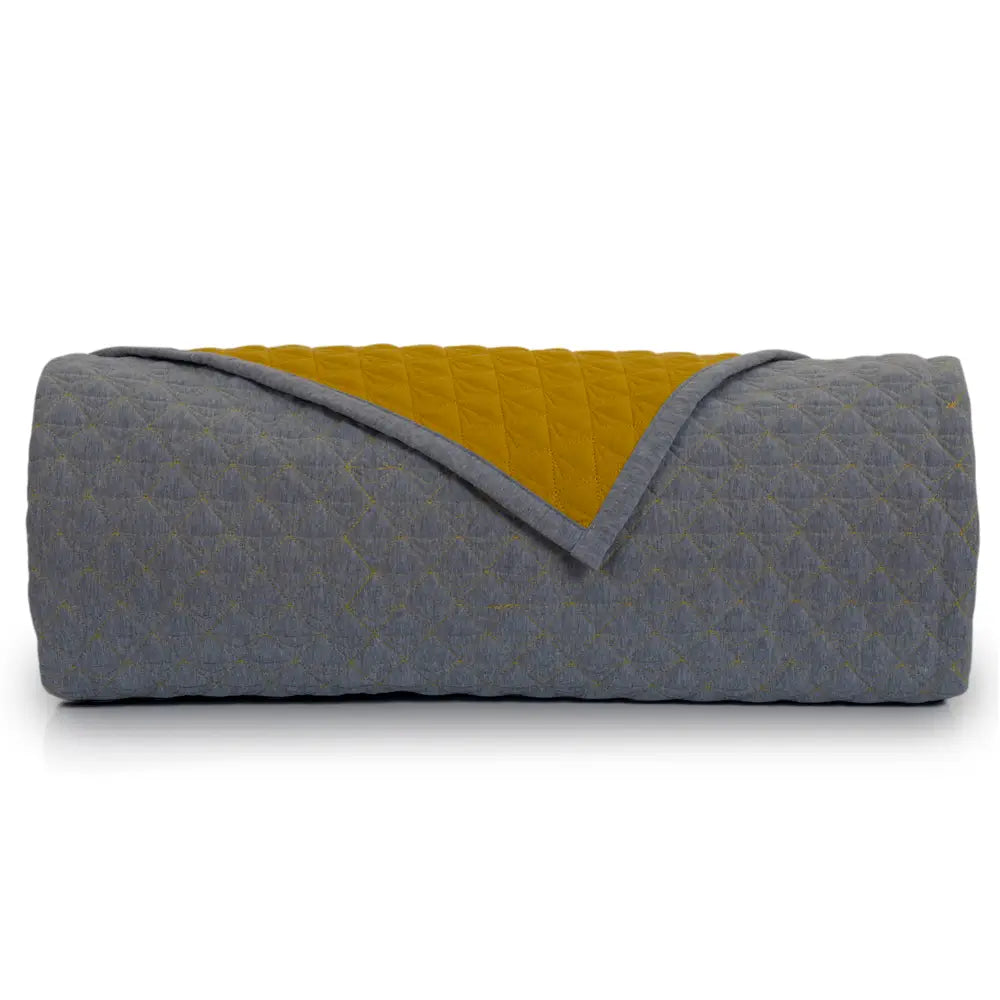 The Estate Reversible Quilt Lounger