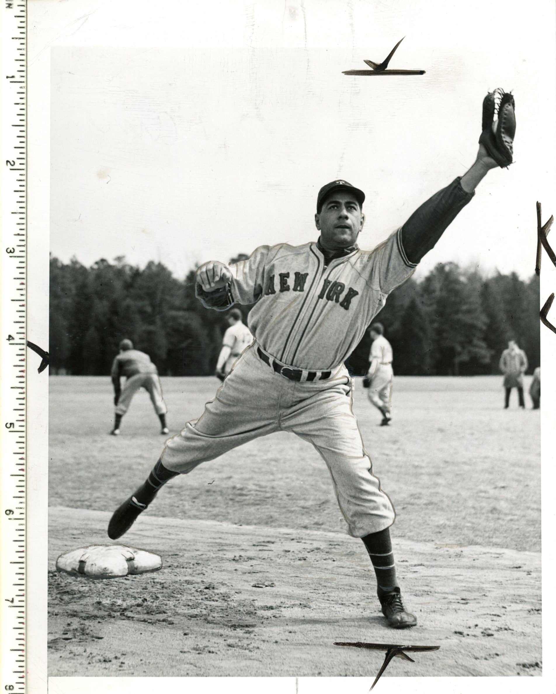 Herbert "Babe" Barna 6x8 B/W 1943 Press Wire Photo New York Giants 172785