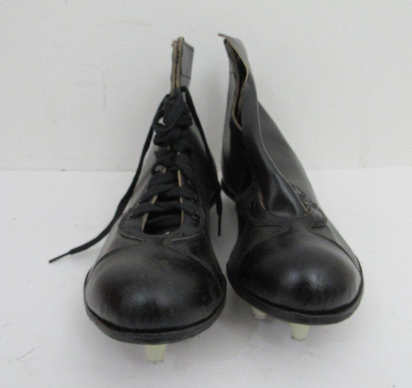 Pair of Vintage Wilson Riteweight Black Football Cleats Size 8.5  NIB 182908