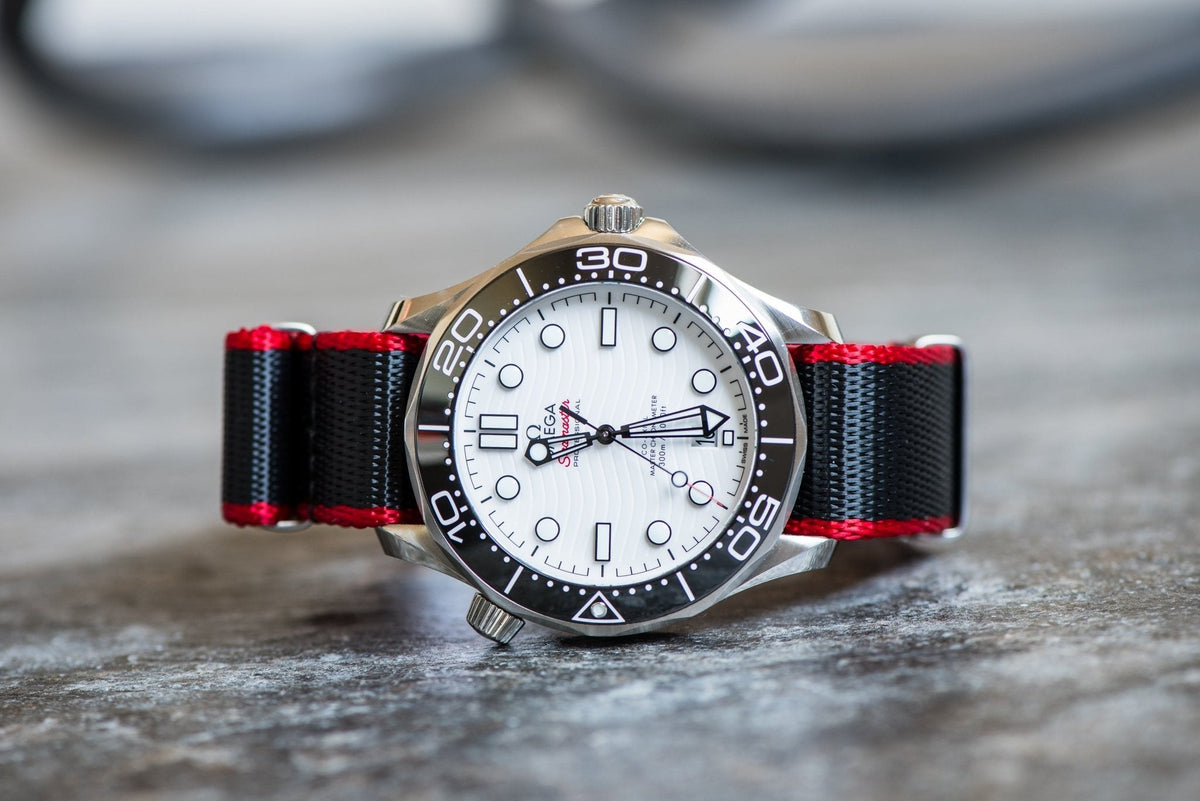 AlphaShark - Black & Red