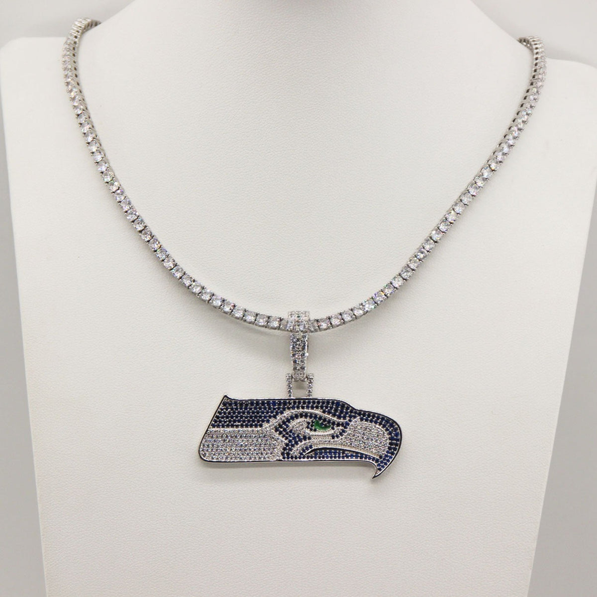 Seattle Seahawks Zircon Pendant Necklace – Game Day & Holiday Gift for Sports Fans