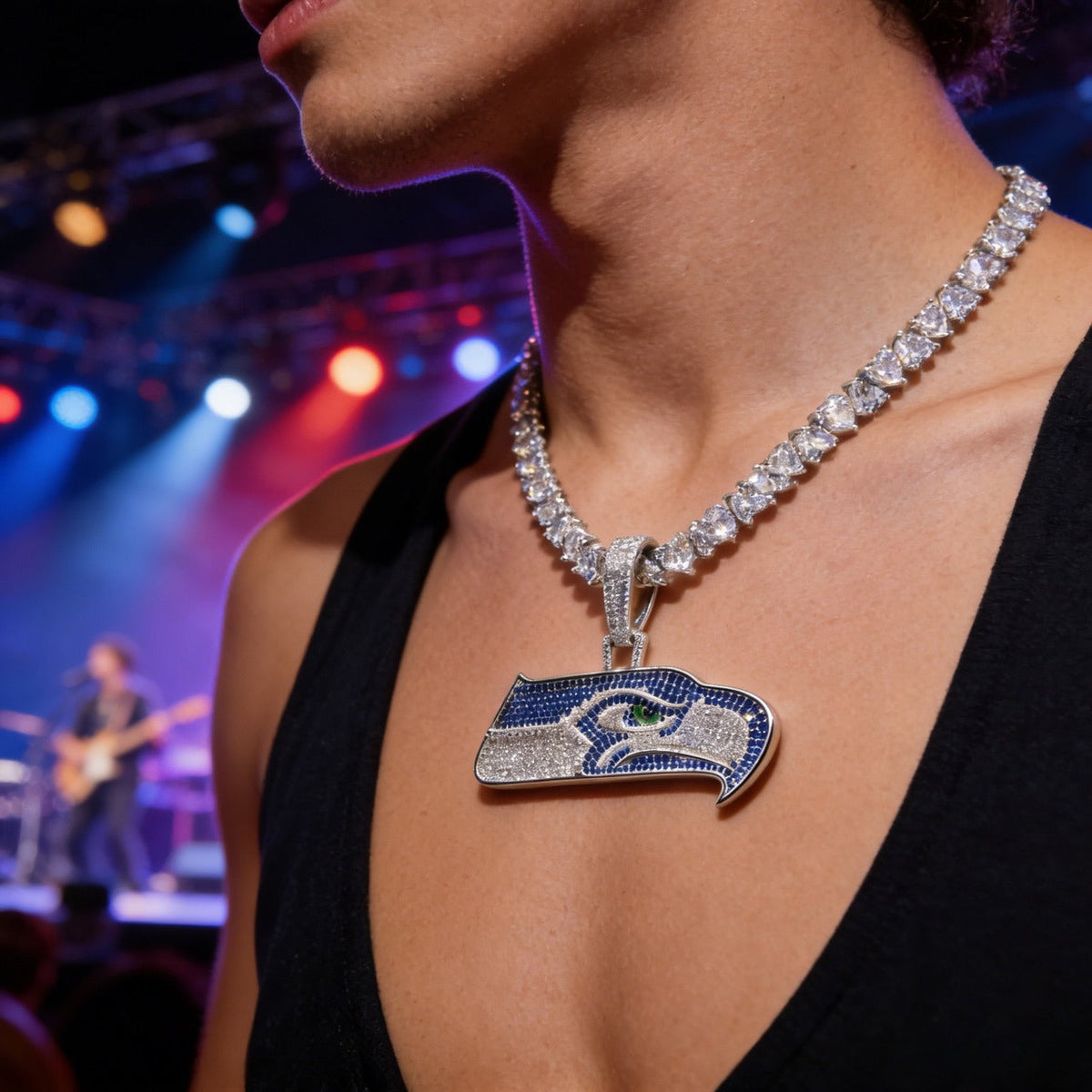 Seattle Seahawks Logo Pendant Necklace – with Heart Tennis Chain for Fans