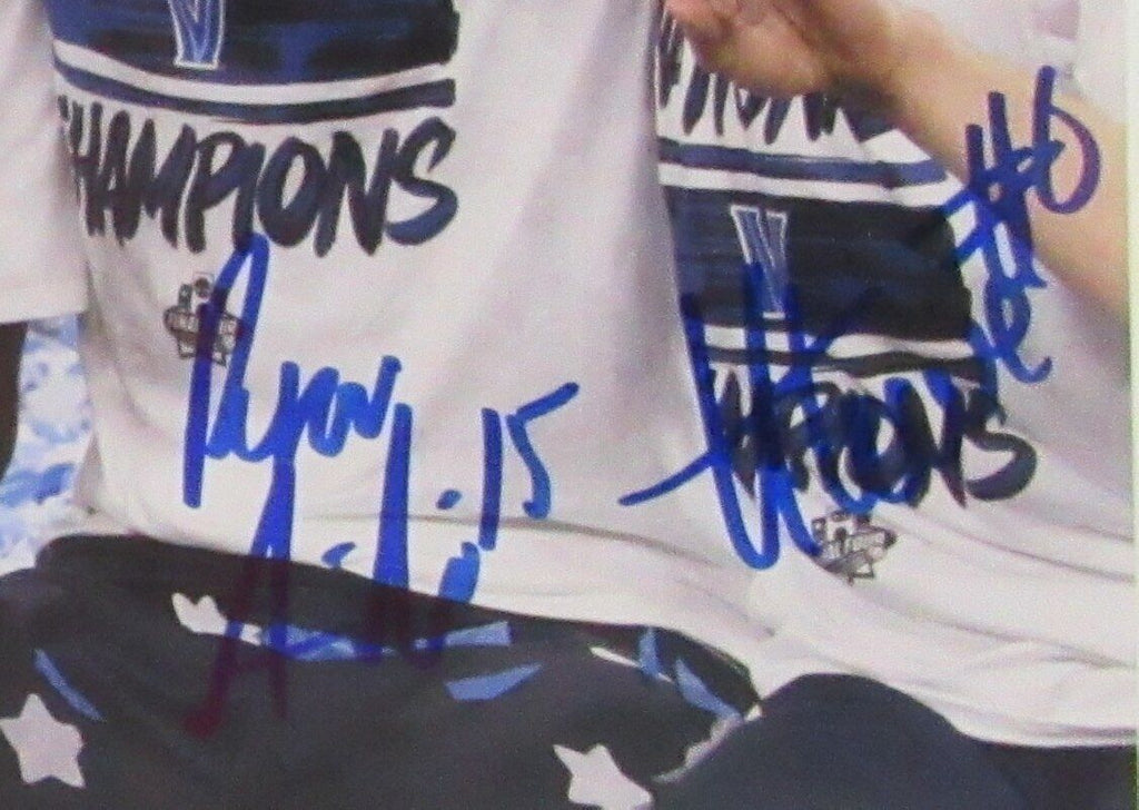 2016  Villanova Wildcats Basketball Seniors Multi-Signed 11x14 Photo JSA 146735