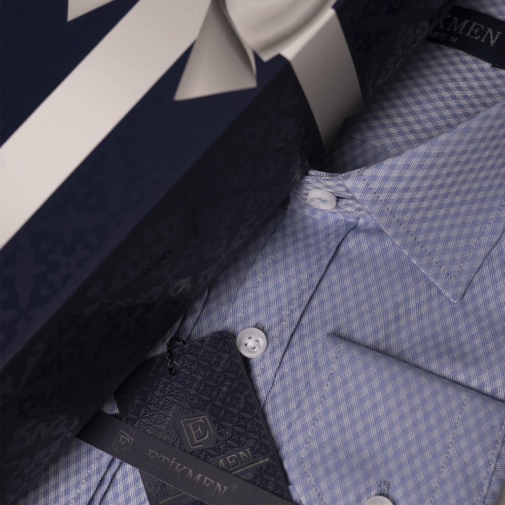 Diamond Patterned Button Up Shirt // Light Blue