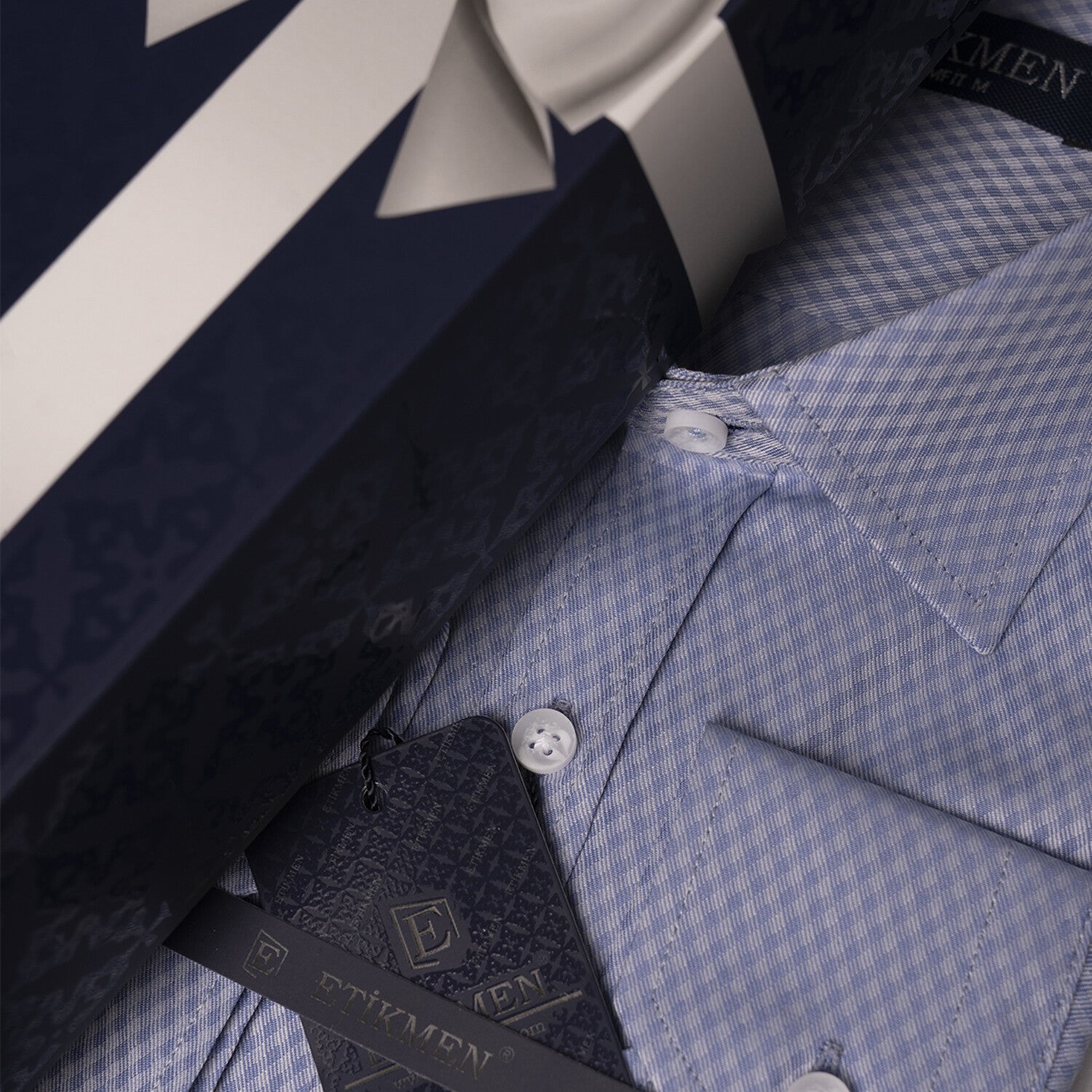 Diamond Patterned Button Up Shirt // Light Blue