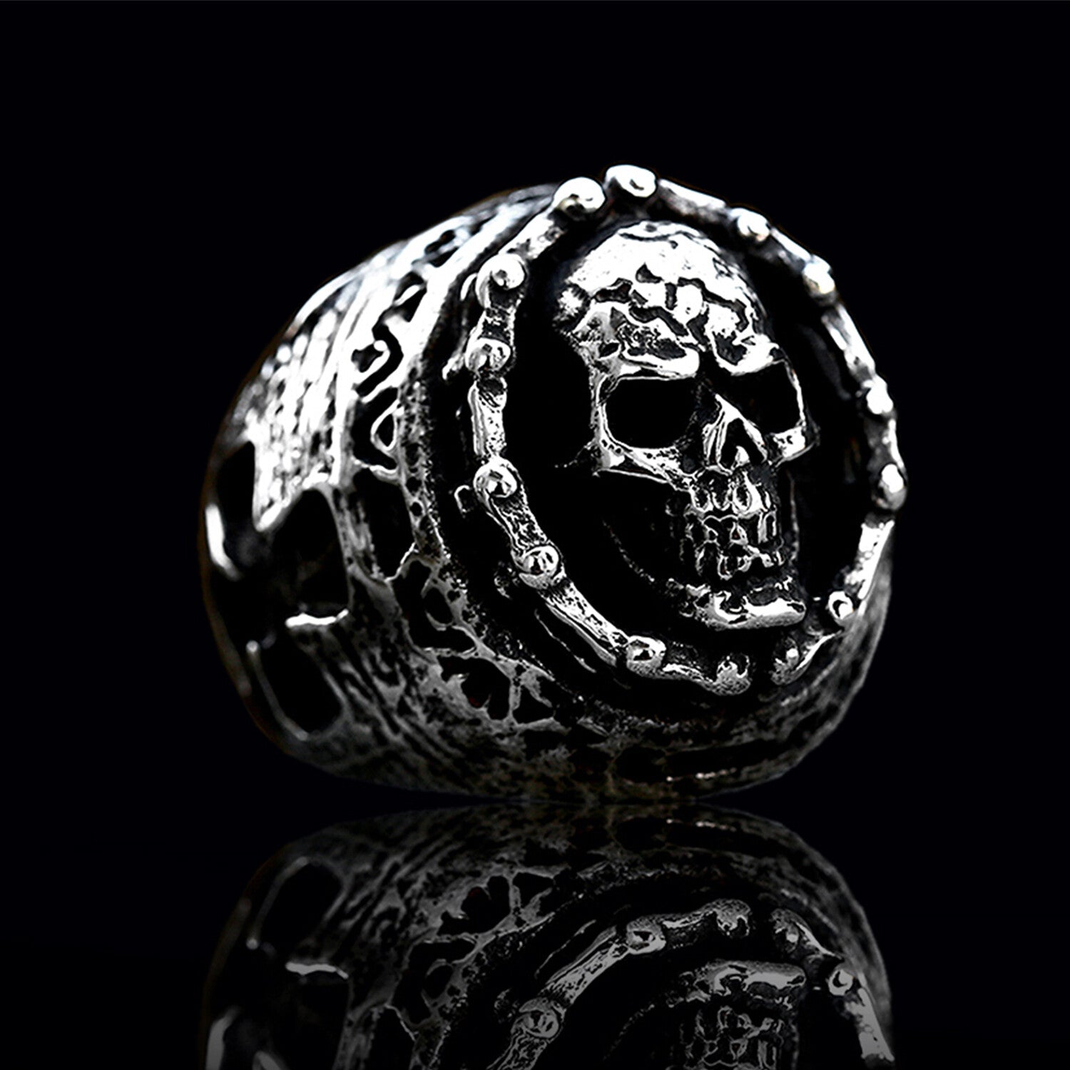 Round Skull Ring
