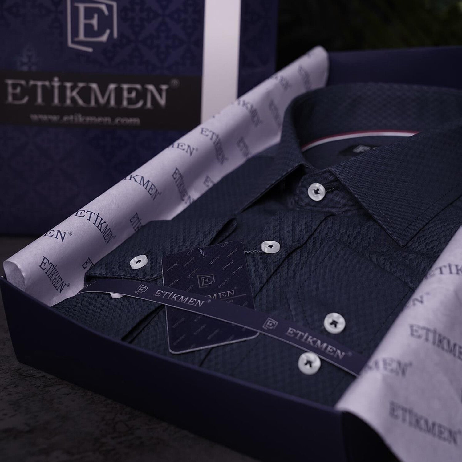 Diamond Patterned Button-Up Shirt // Navy