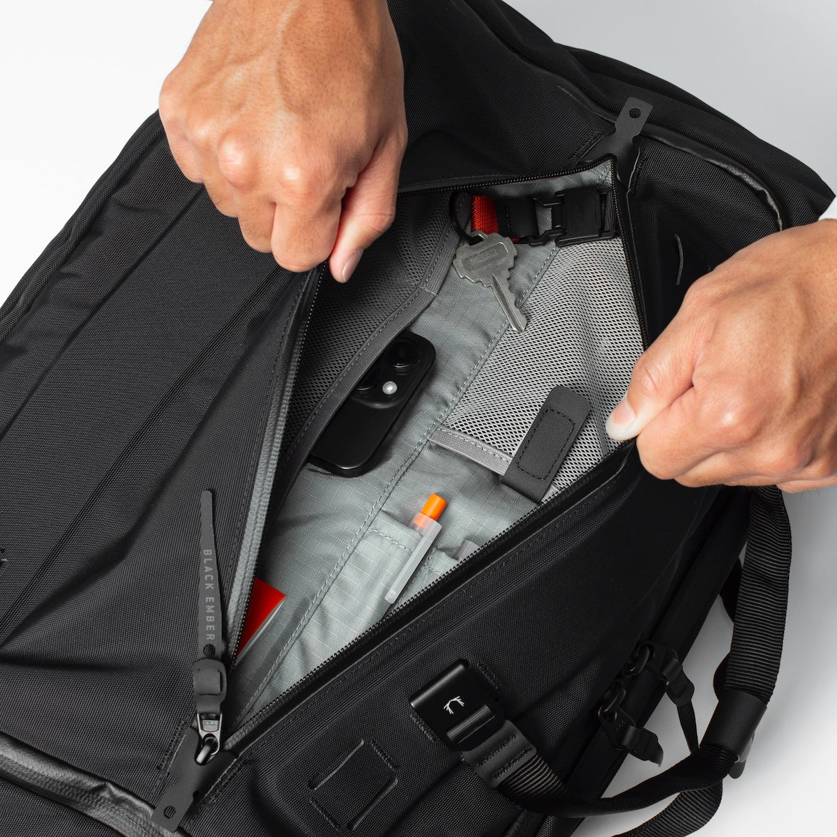 FORGE 40 EMBERTEX™ PFAS FREE - JET BLACK : 30L - 40L EXPANSION