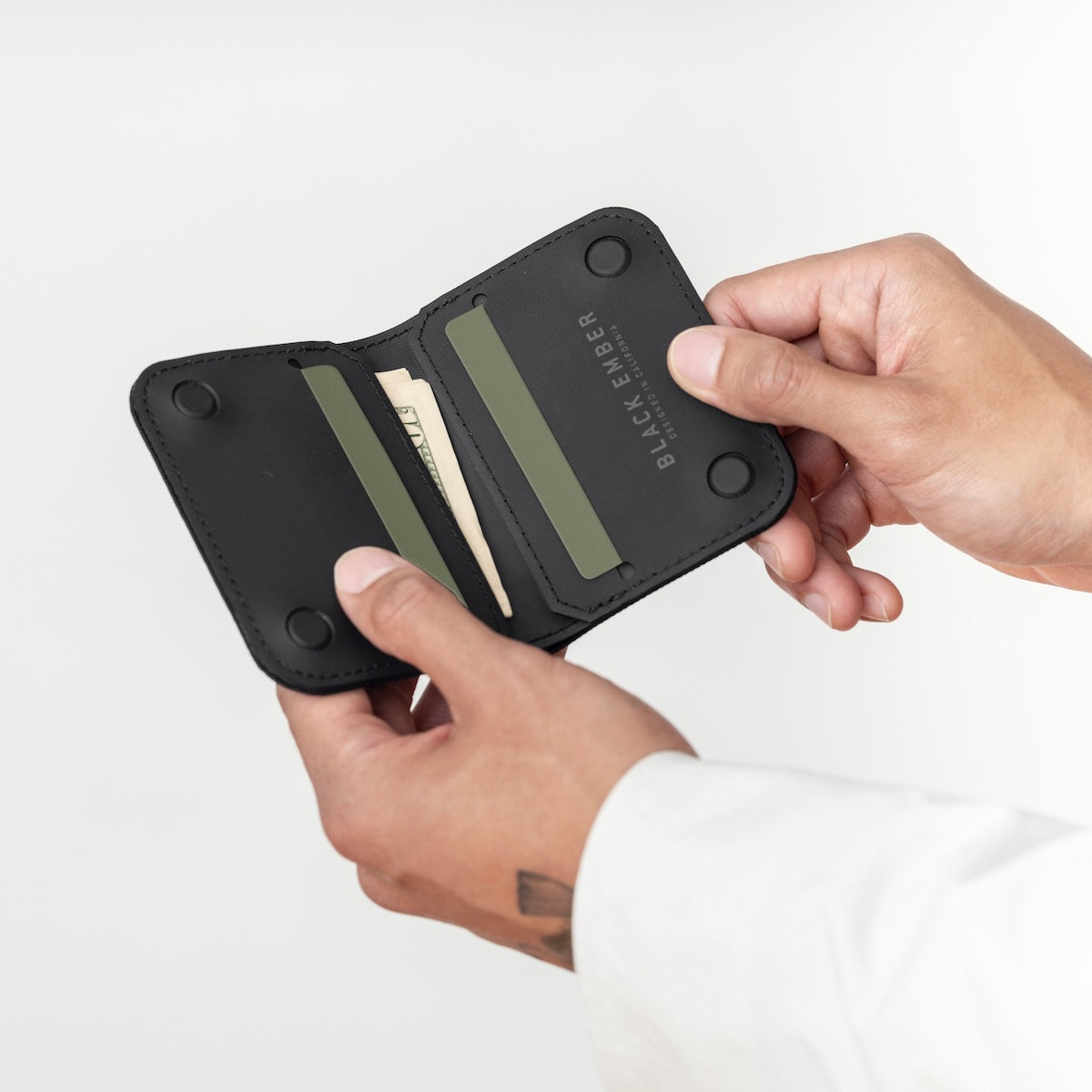 New! MAGFOLD WALLET CORDURA®