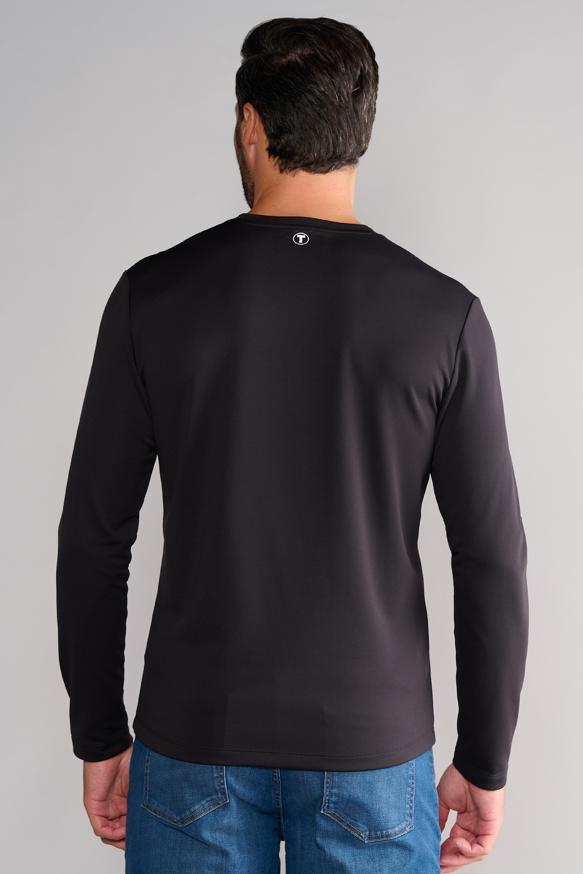 Performance Henley