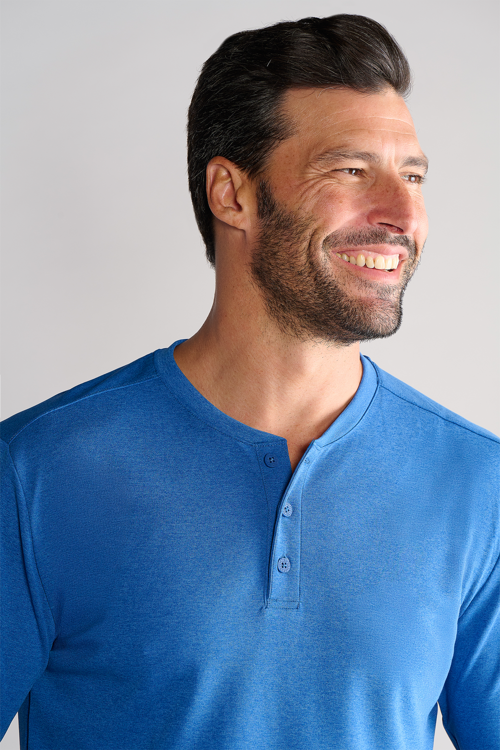 Performance Henley