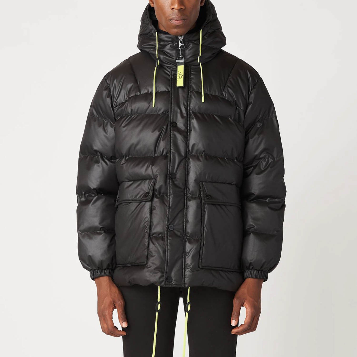 Rikard Puffer // Black