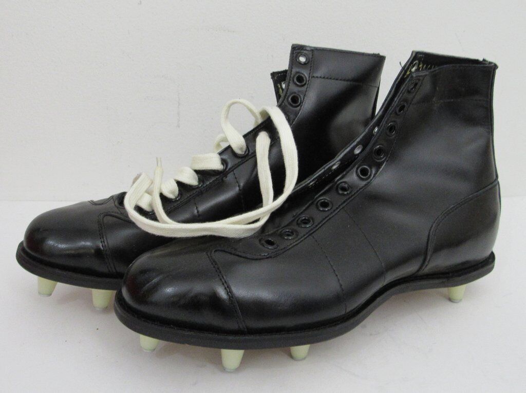 Pair of Vintage Wilson Riteweight Black Football Cleats Size 8  NIB 182907