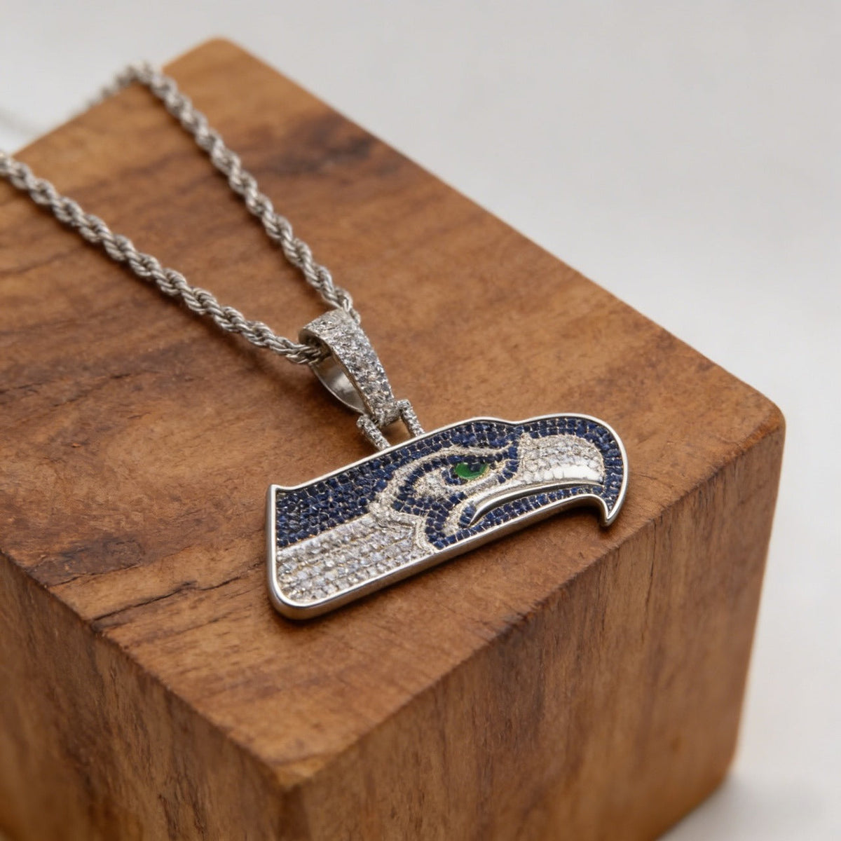 Seattle Seahawks Zircon Pendant Necklace – Game Day & Holiday Gift for Sports Fans