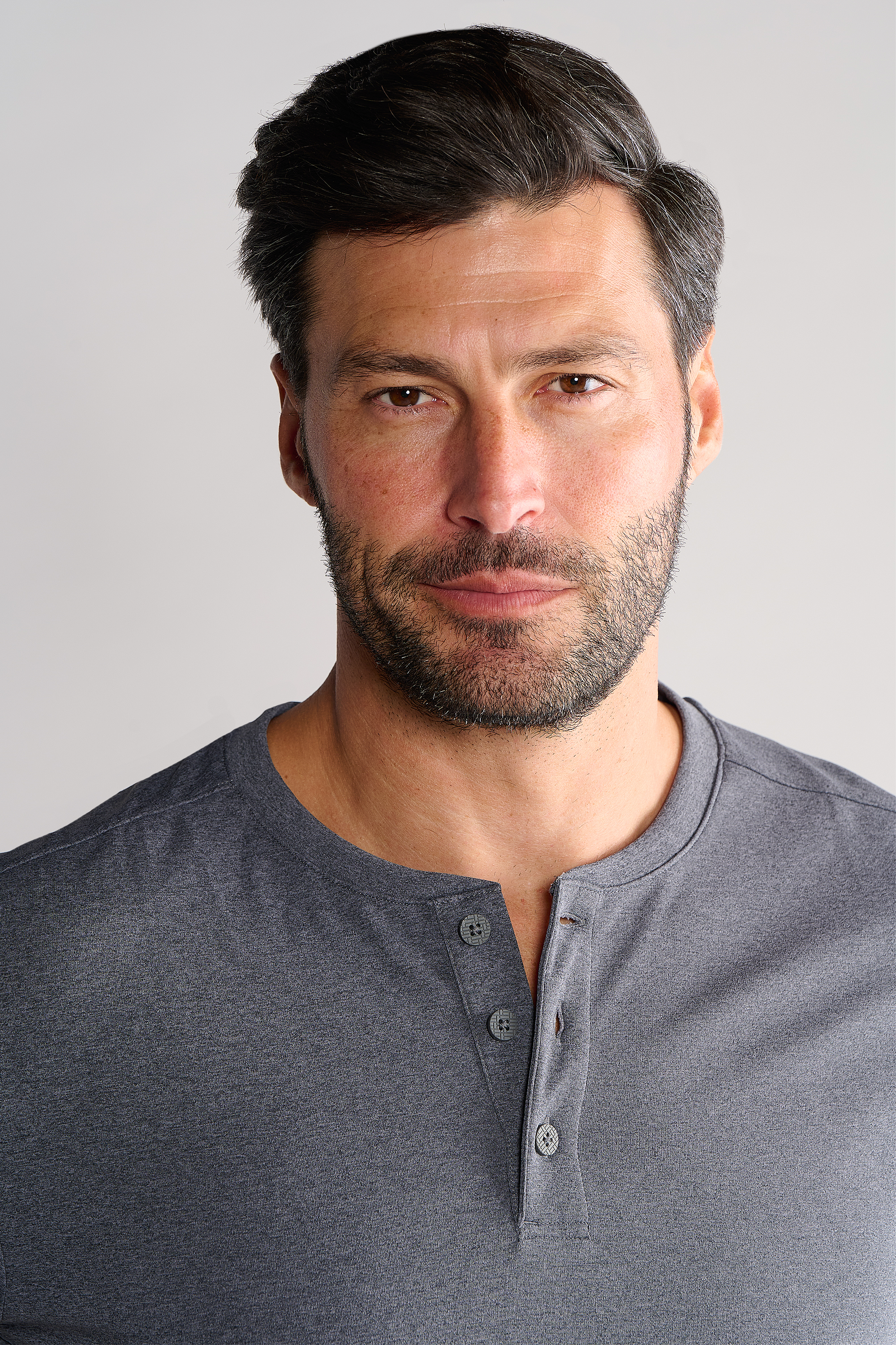 Performance Henley