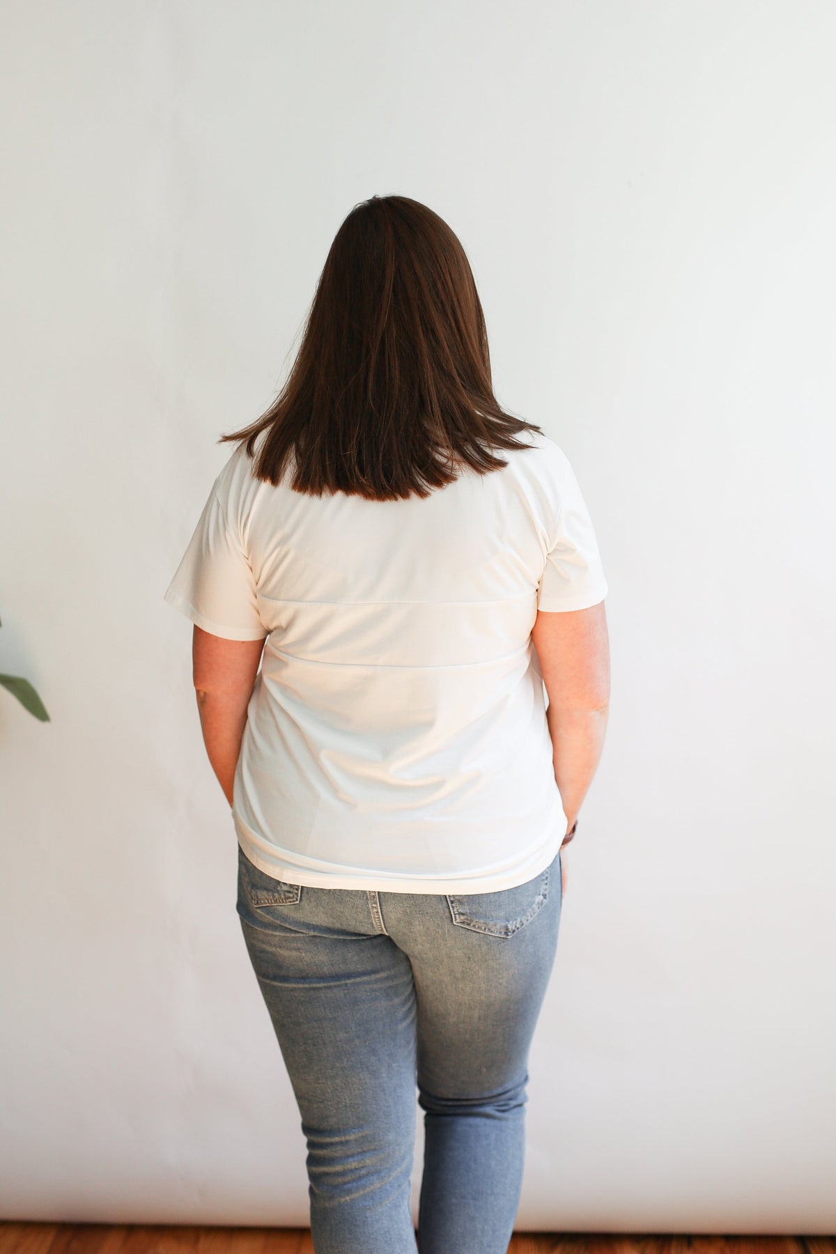 Classic Fit Invisible Zip Breastfeeding Tee