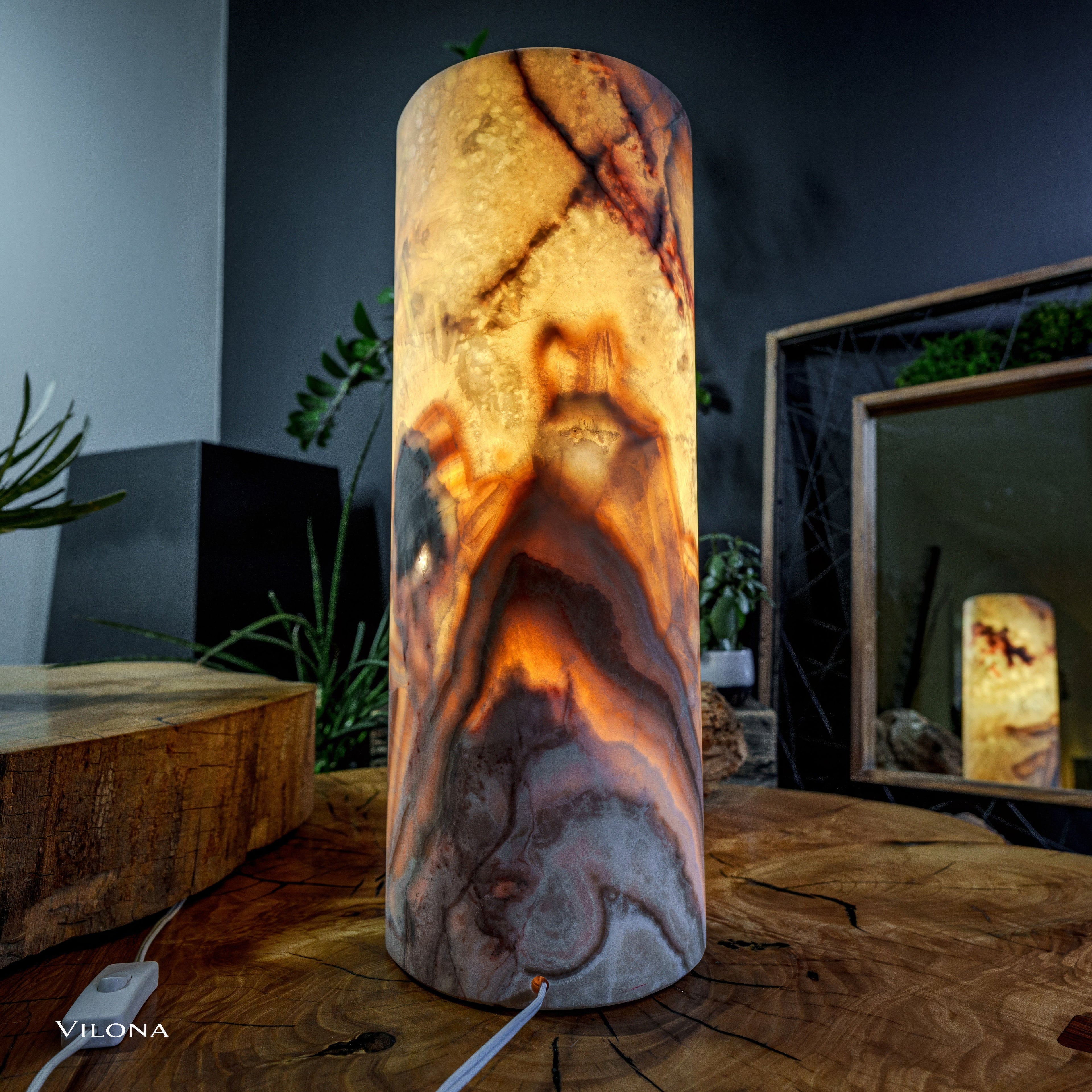 Divina Claire Onyx Table Lamp (1 Of 1)