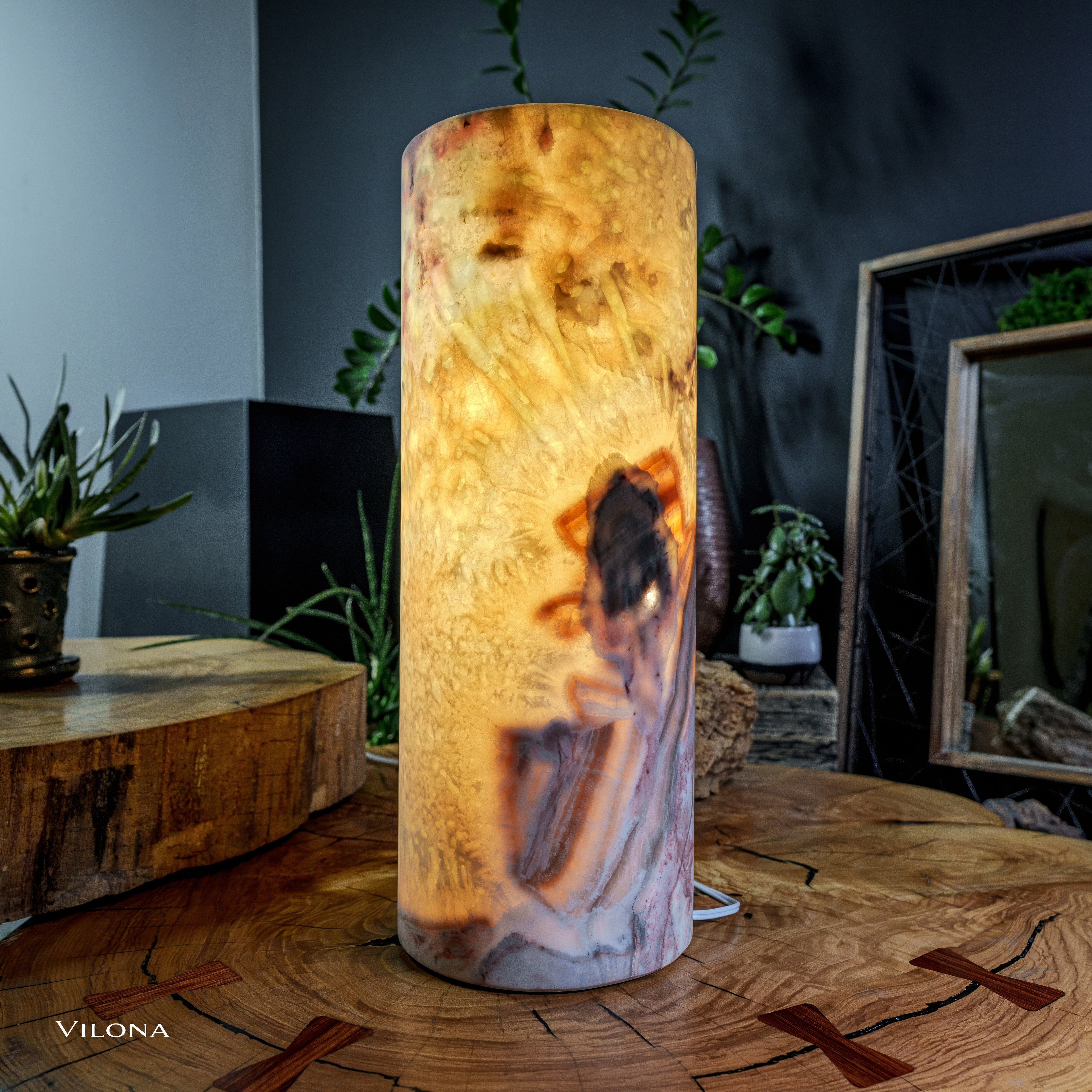 Divina Claire Onyx Table Lamp (1 Of 1)
