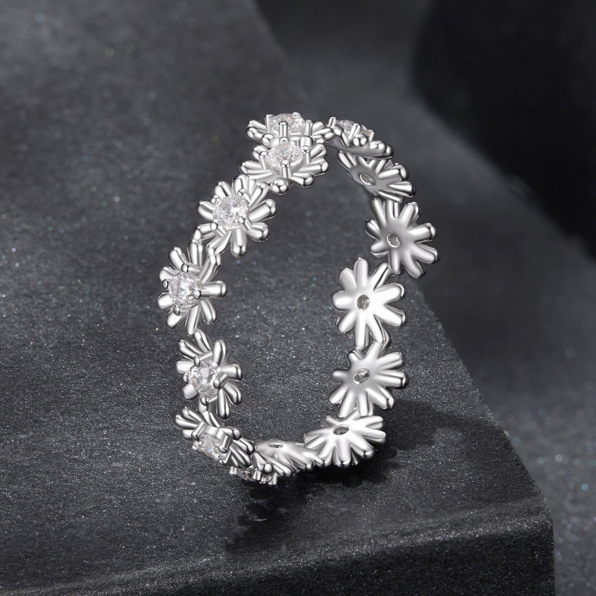 925 Sterling Silver Moissanite 0.03ct Ring Size 7