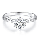 925 Sterling Silver Moissanite & Zircon Ring Size 5