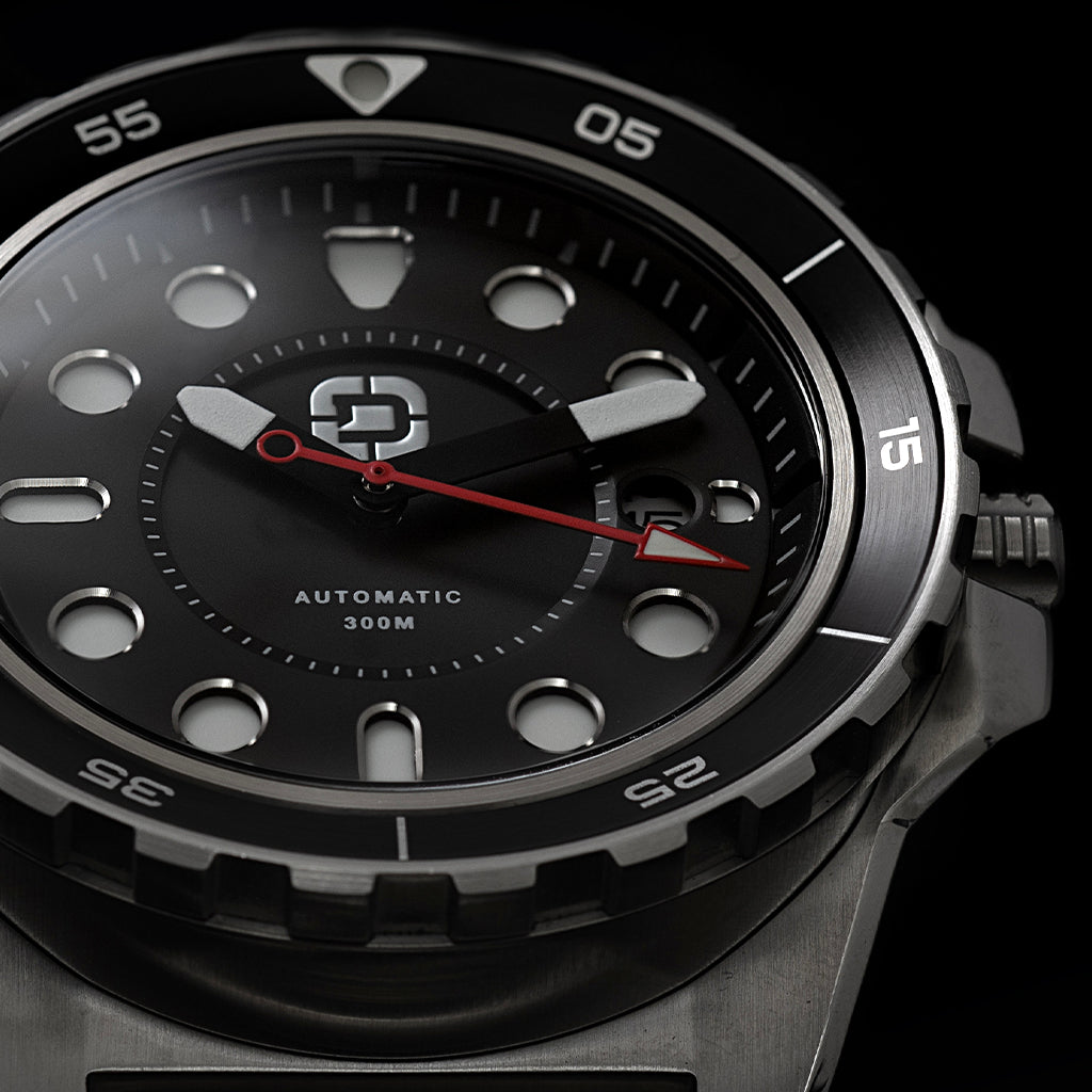 DV-02 - Automatic Dive Watch with Silicone Sport Strap