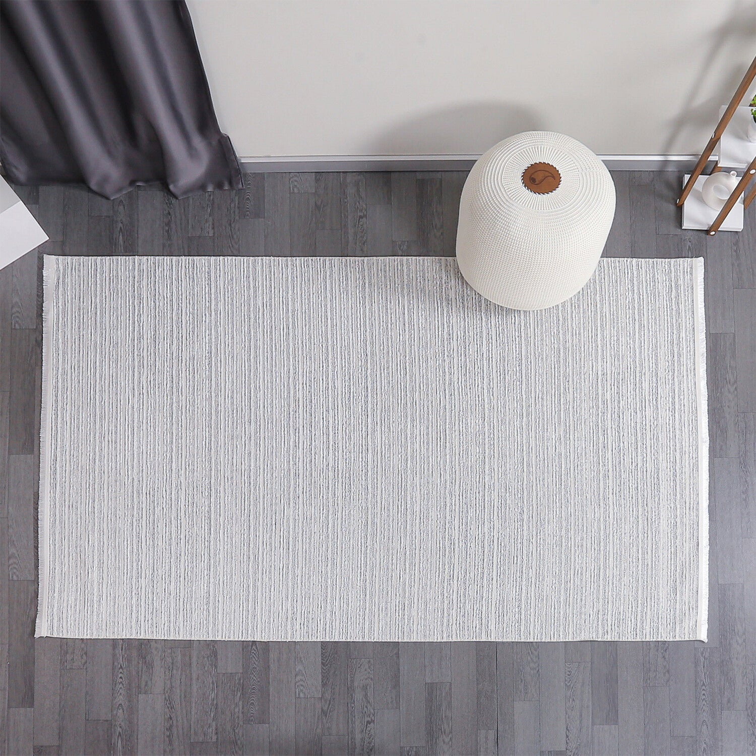 Chenille Woven Rug // White