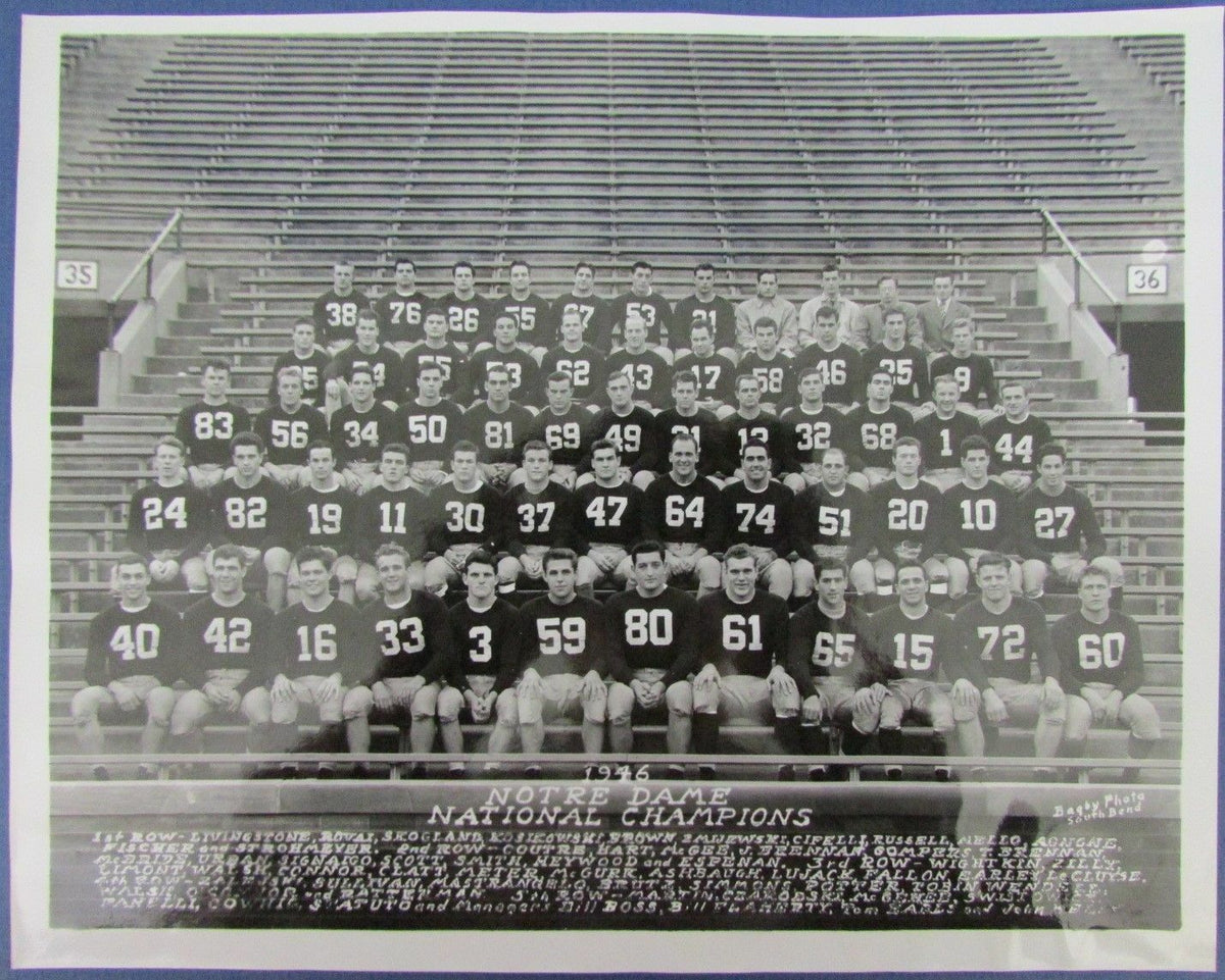 1946 National Champions Notre Dame Fighting Irish 8x10 Original Photo 126321