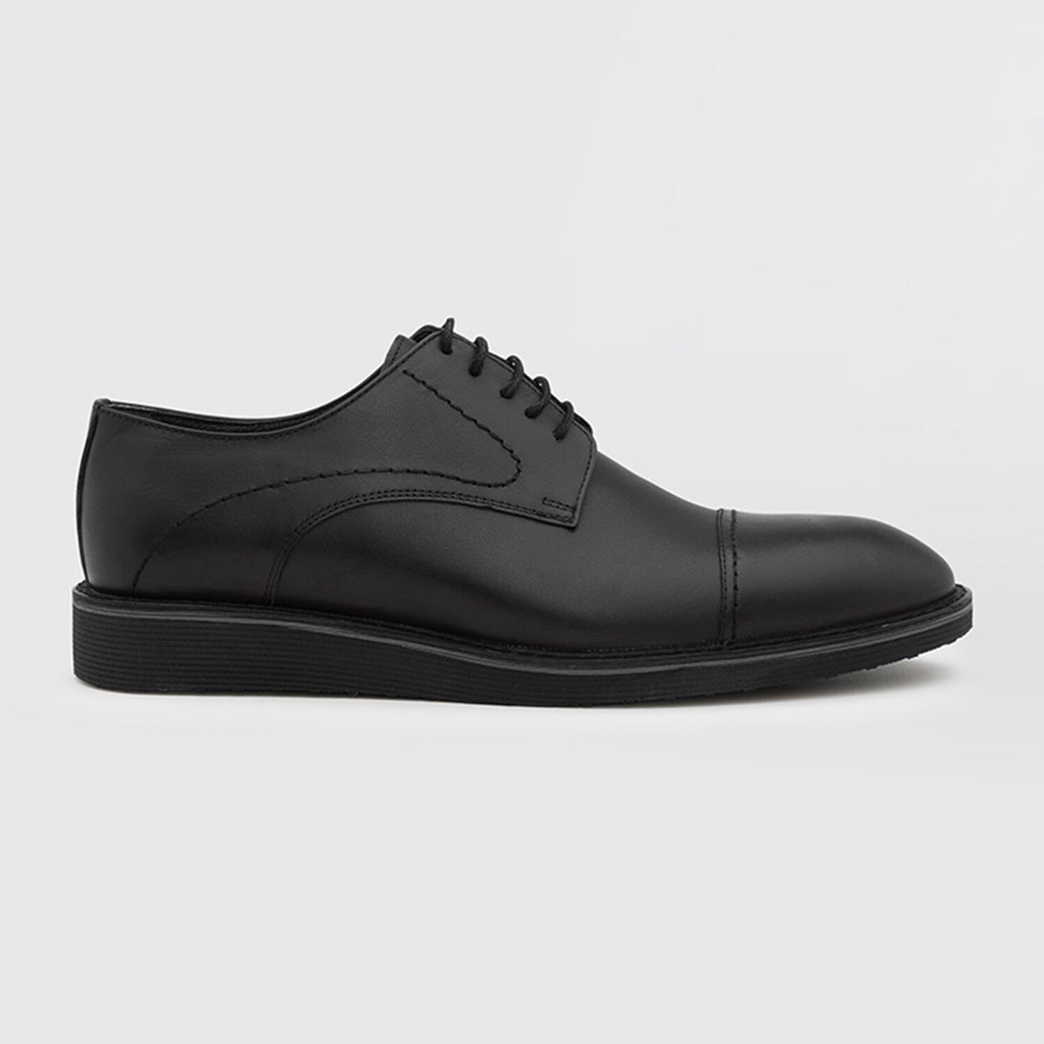 Corylus Antique Leather Men's Daily Shoe // Black