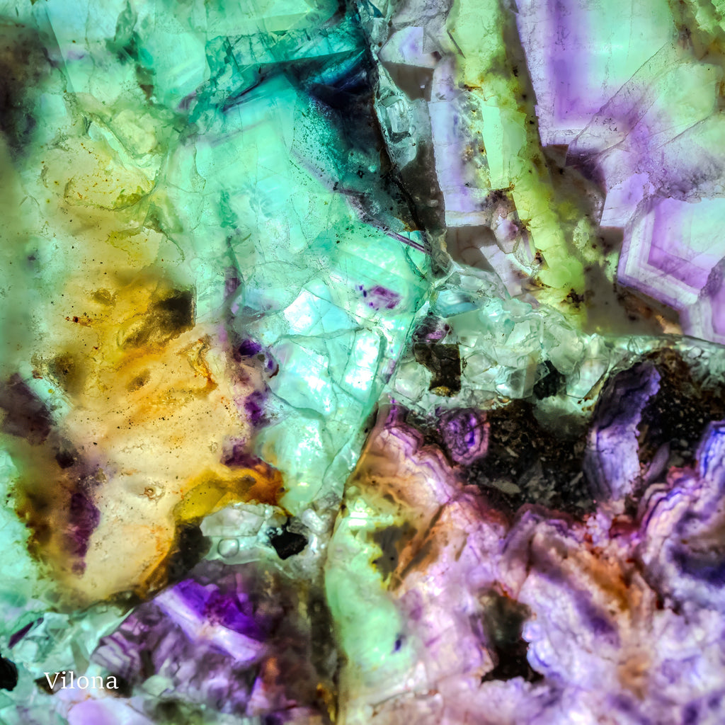 Fluorite Crystal Table Lamp (Medium Size) #2