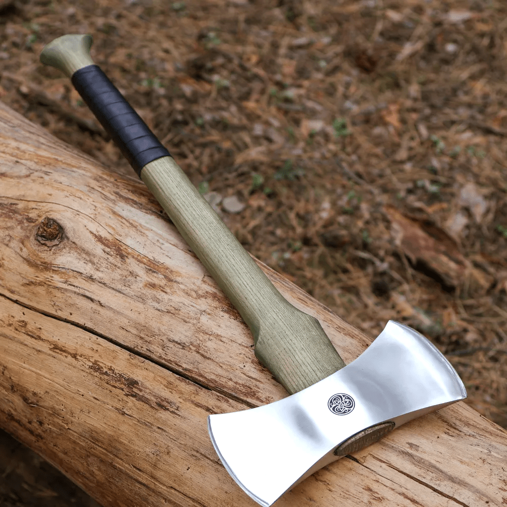 Functional double bit axe "Vargstal"