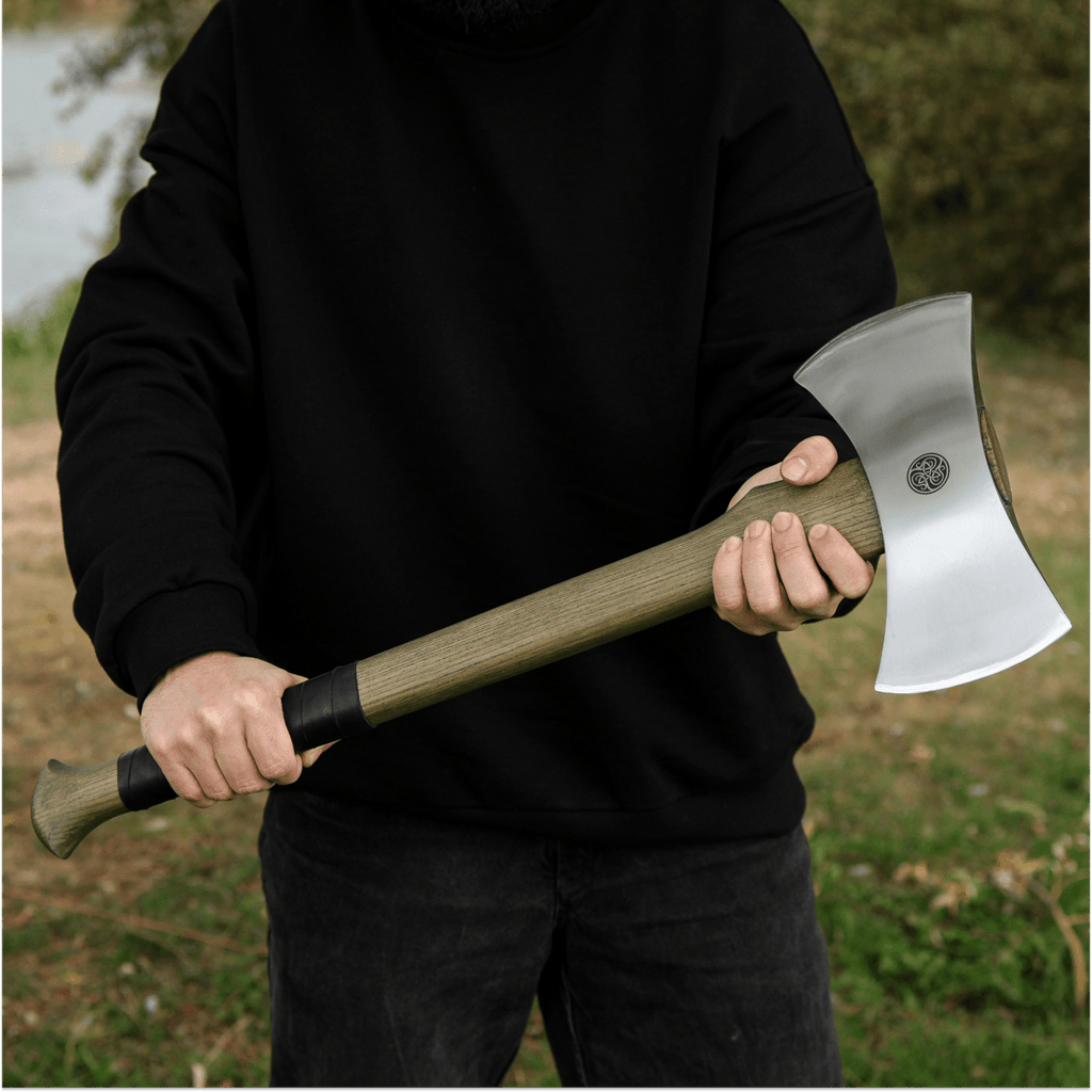 Functional double bit axe "Vargstal"