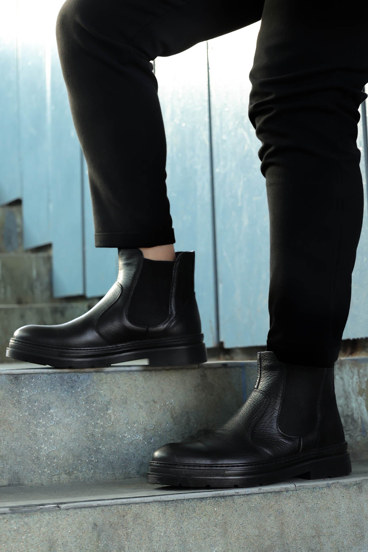 Men's Black Leather Chelsea Boots with Rugged Sole - Wessi