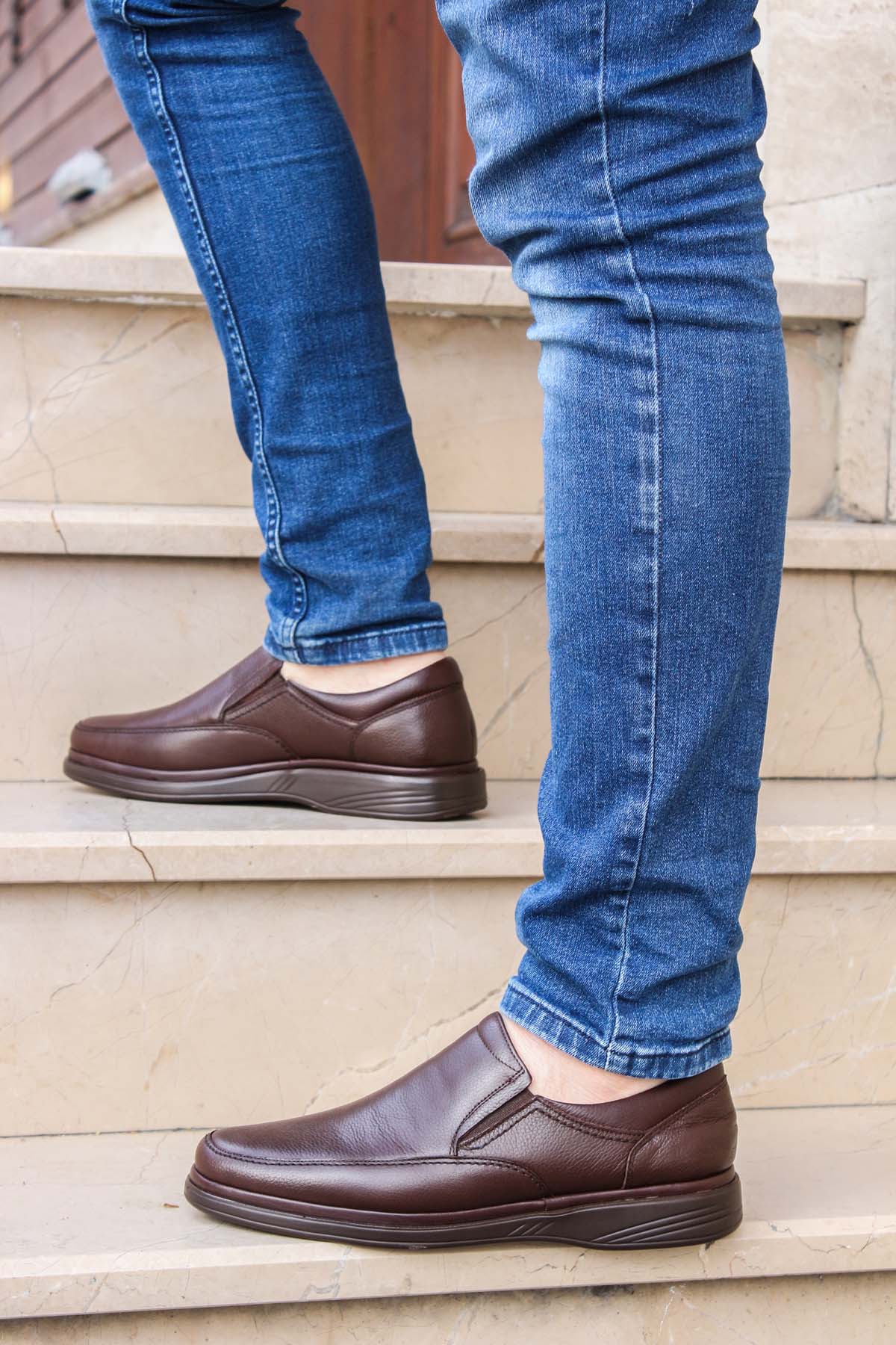 Elegant Men's Brown Leather Slip-On Loafers - Wessi