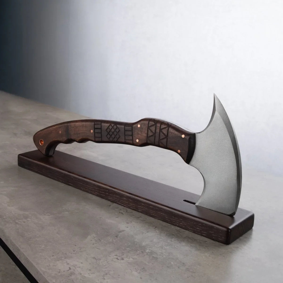 Hand forged tomahawk "Nanook"