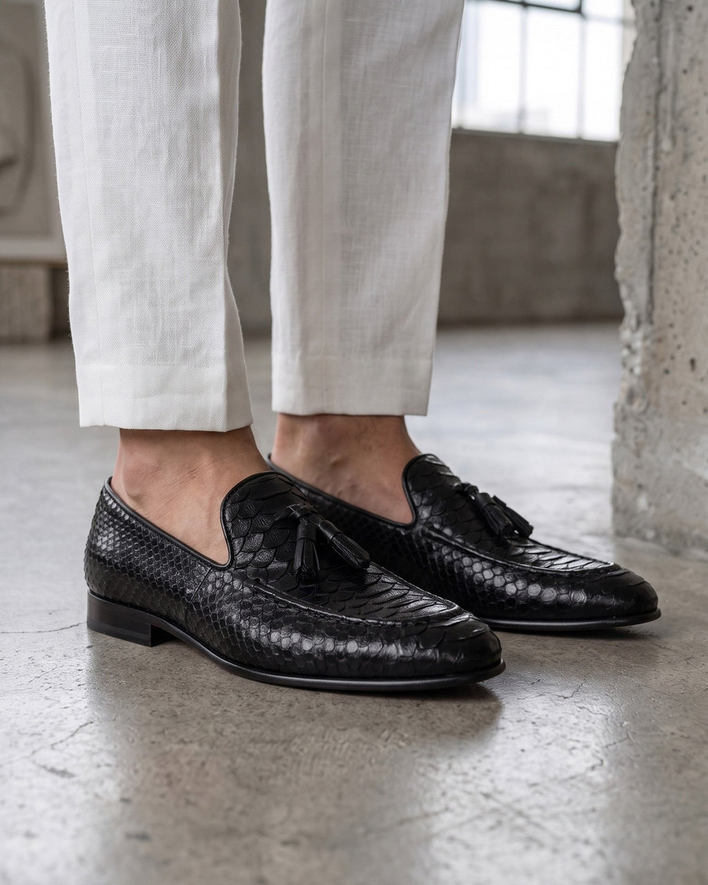 The Bethesda Black Pyhtn Skin Leather Tassel Loafer Men  Shoe