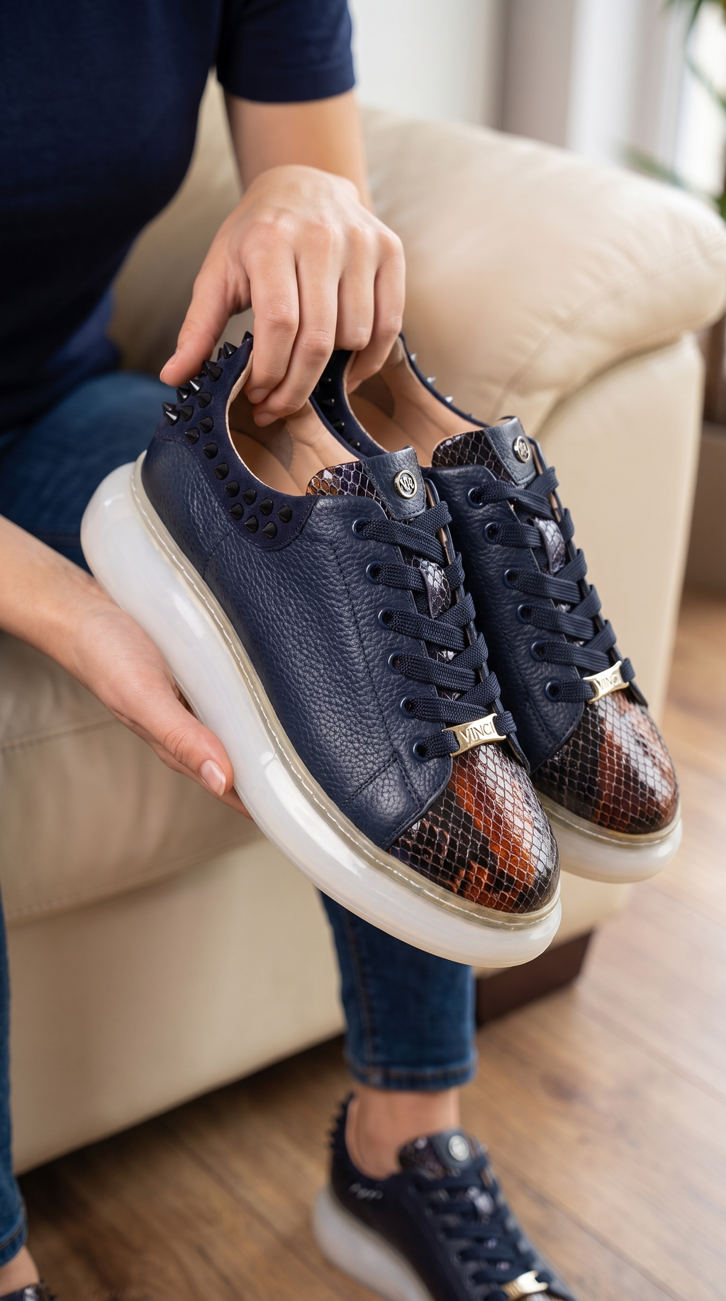The Venezia Dark Blue Leather Women Sneaker