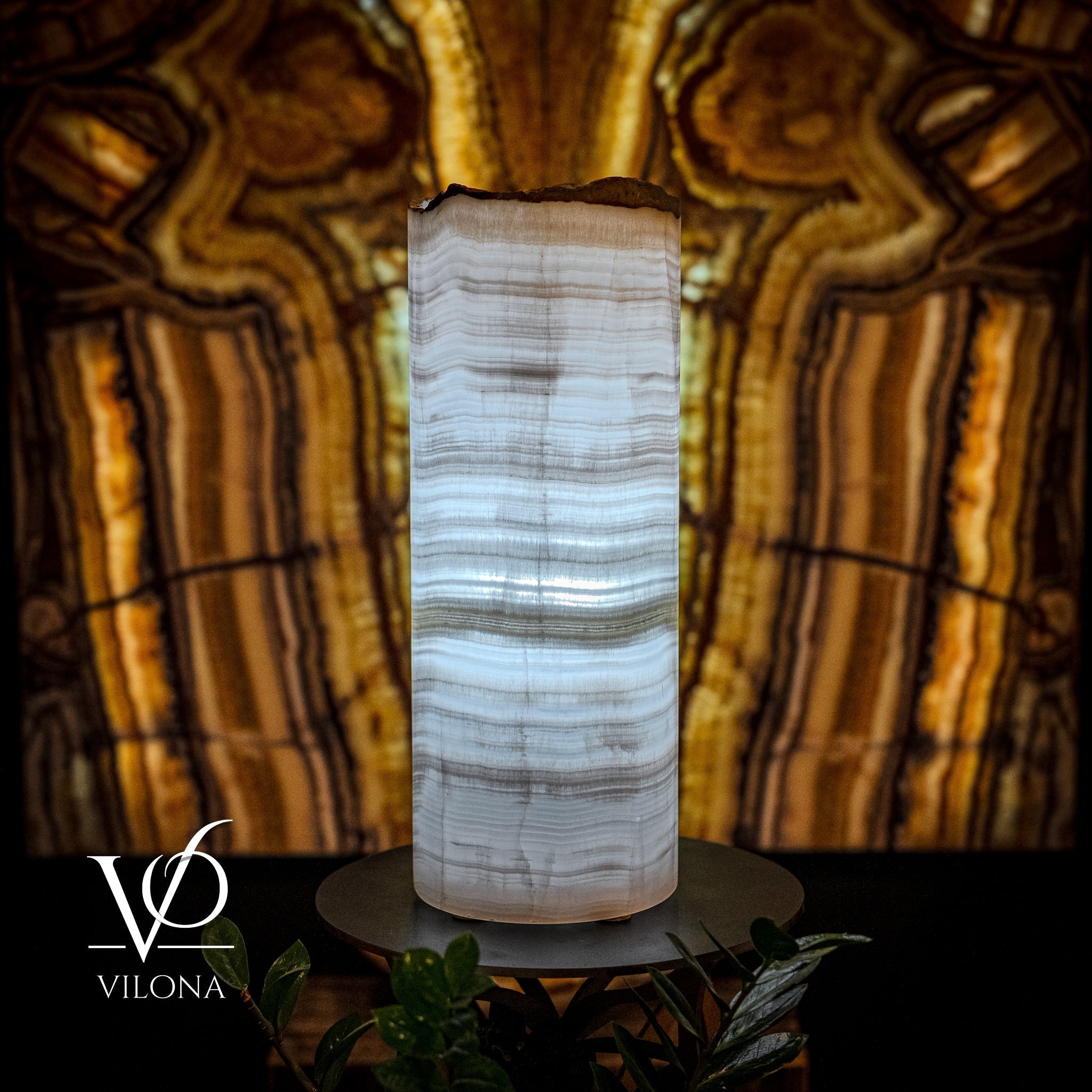 Ice Onyx Table Lamp (Live Edge #3)