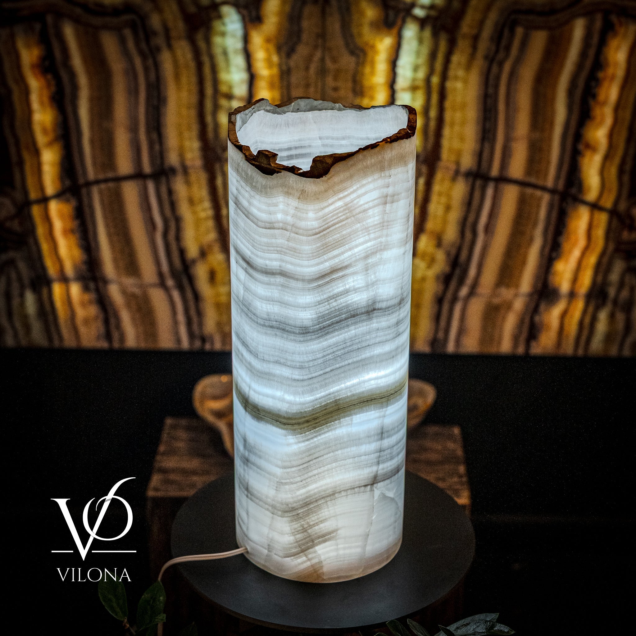 Ice Onyx Table Lamp (Live Edge #5)