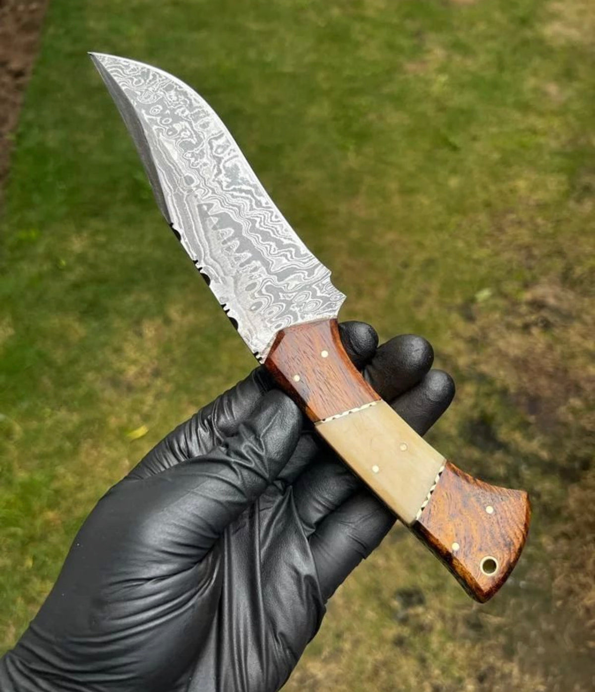 Damascus Steel Trailing Point Hunting Knife