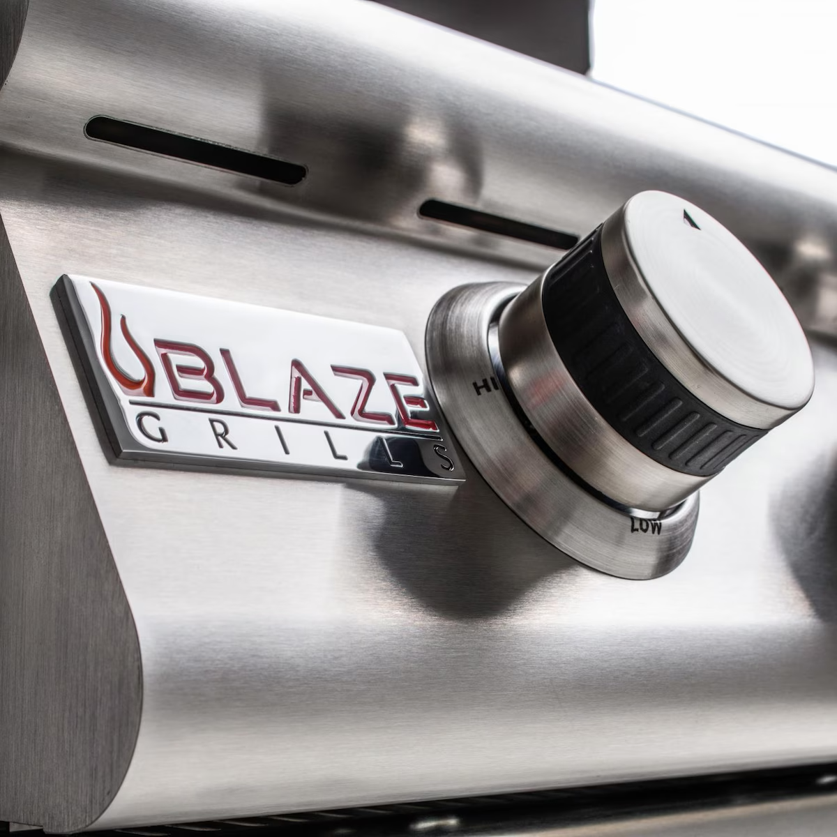Blaze LBM 25-Inch 3-Burner Built-In Natural Gas Gas Grill - BLZ-3LBM-NG