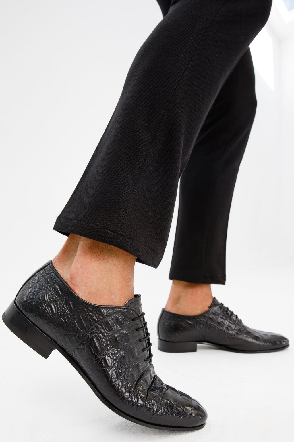 The Randor Black Crocodile Leather Oxford Men Shoe