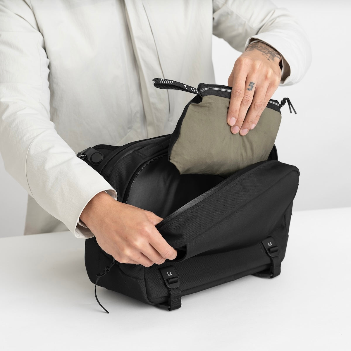New! GRIP-SLING 12 EMBERTEX™ PFAS FREE  - JET BLACK : 12L