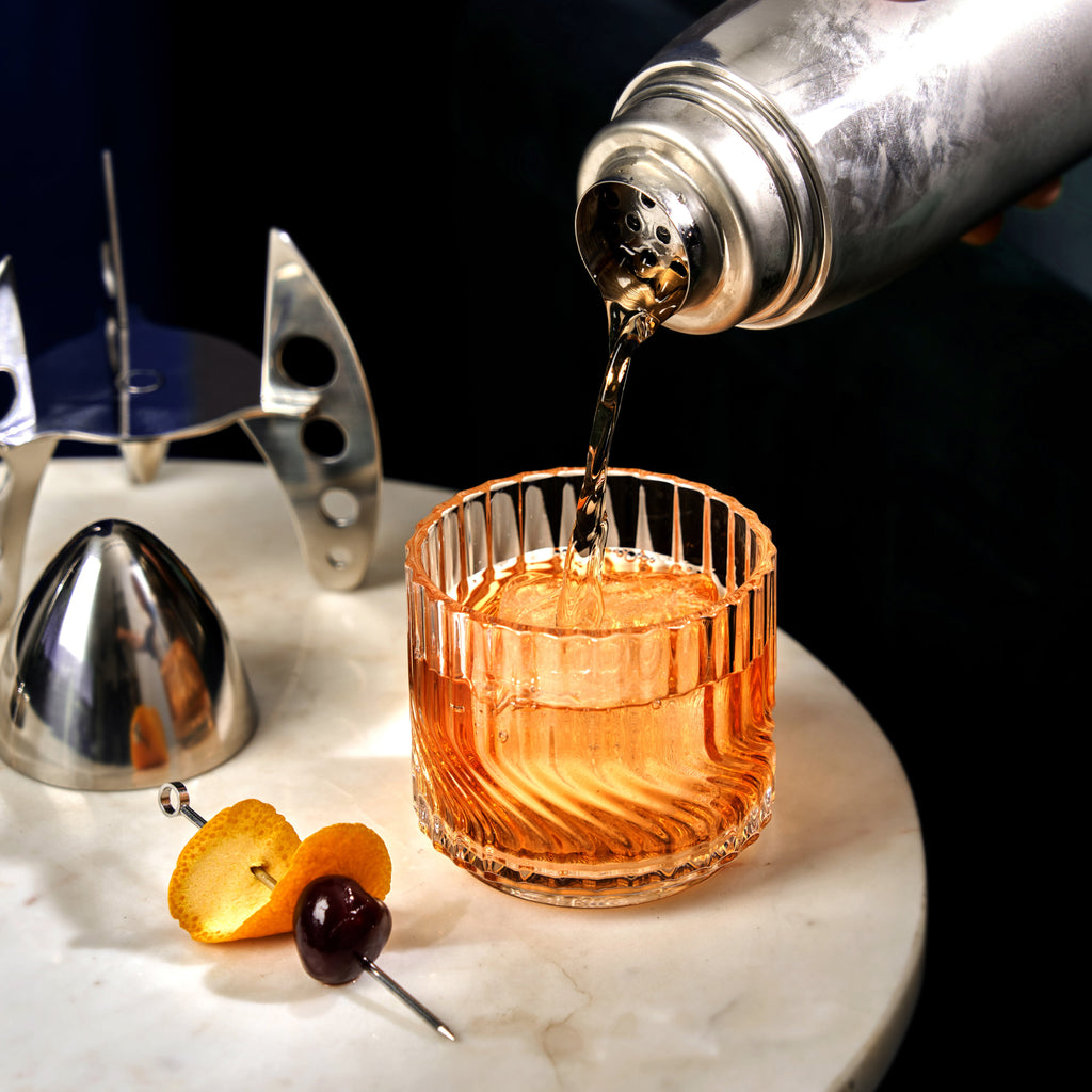 Glacier Ice Cube Tray with Lid