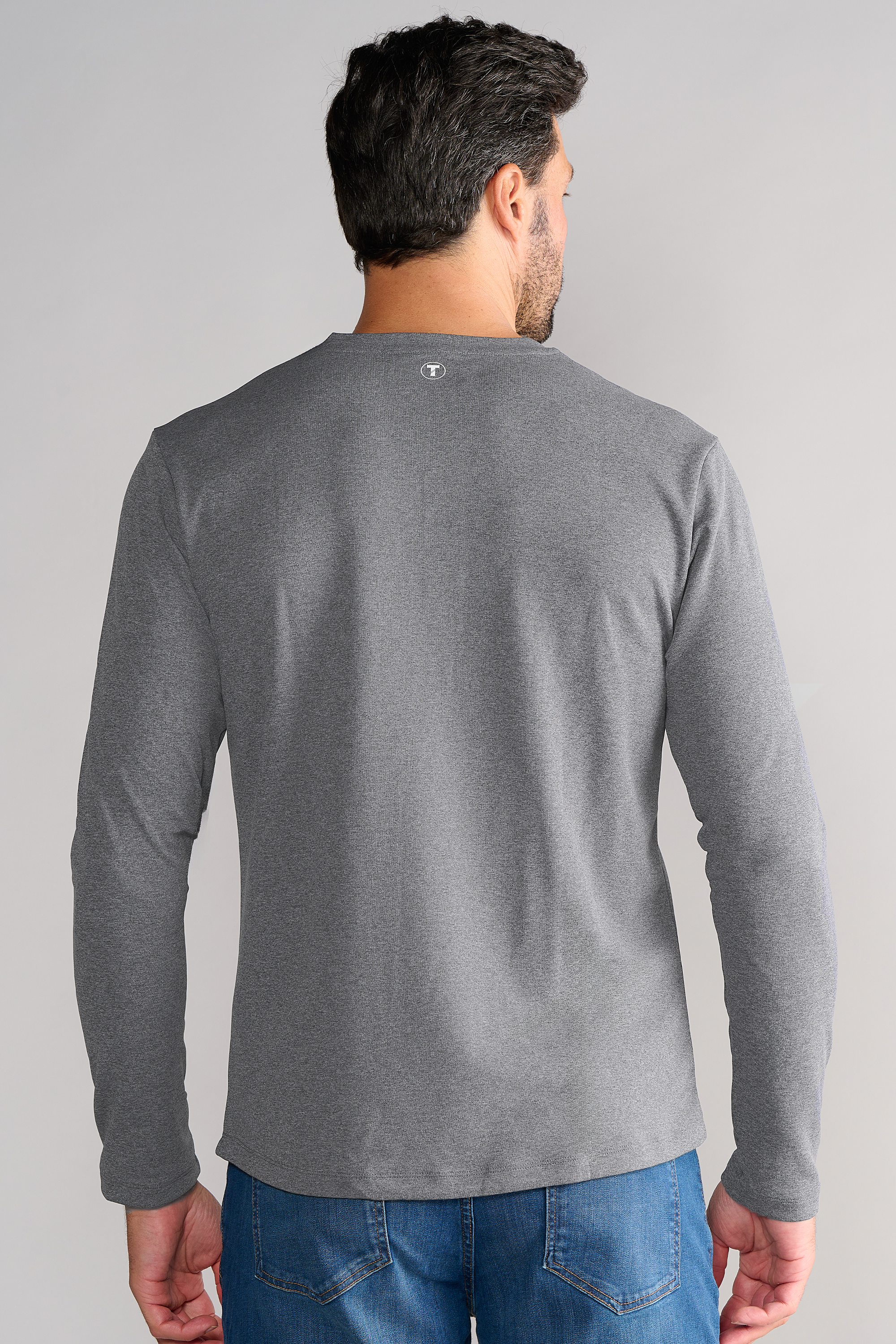 Performance Henley