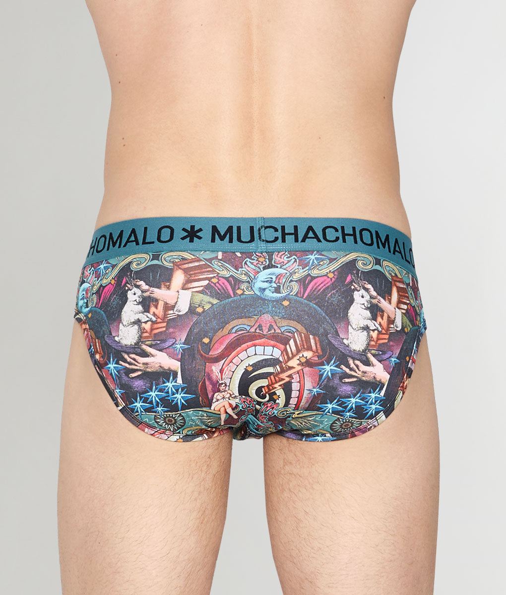 Muchachomalo Magic Brief
