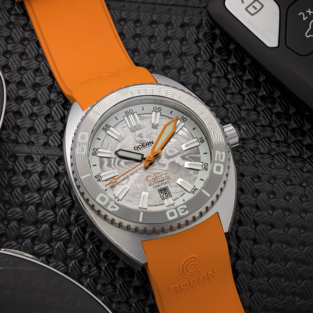 Core Diver - Damascus Steel - 2 Straps Included!