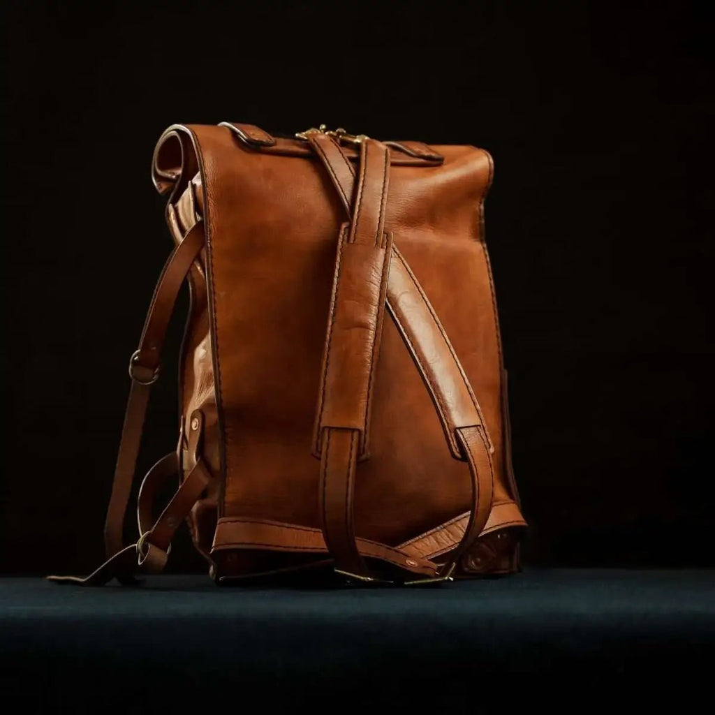 Oldis B1: Leather Backpack