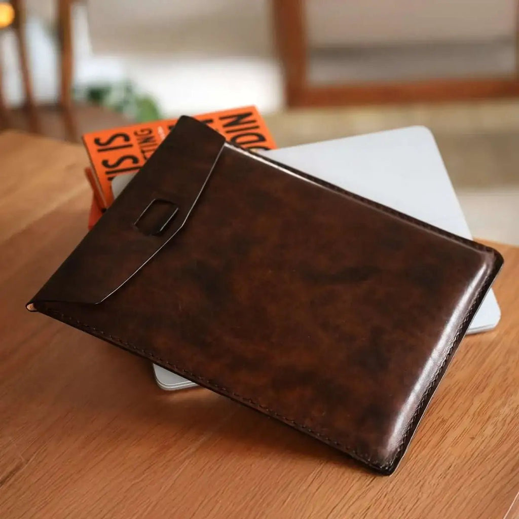 Oldis LC1: Leather Laptop Case